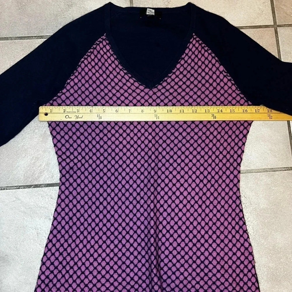 Saks Fifth Avenue lightweight sweater - Picture 3 of 8